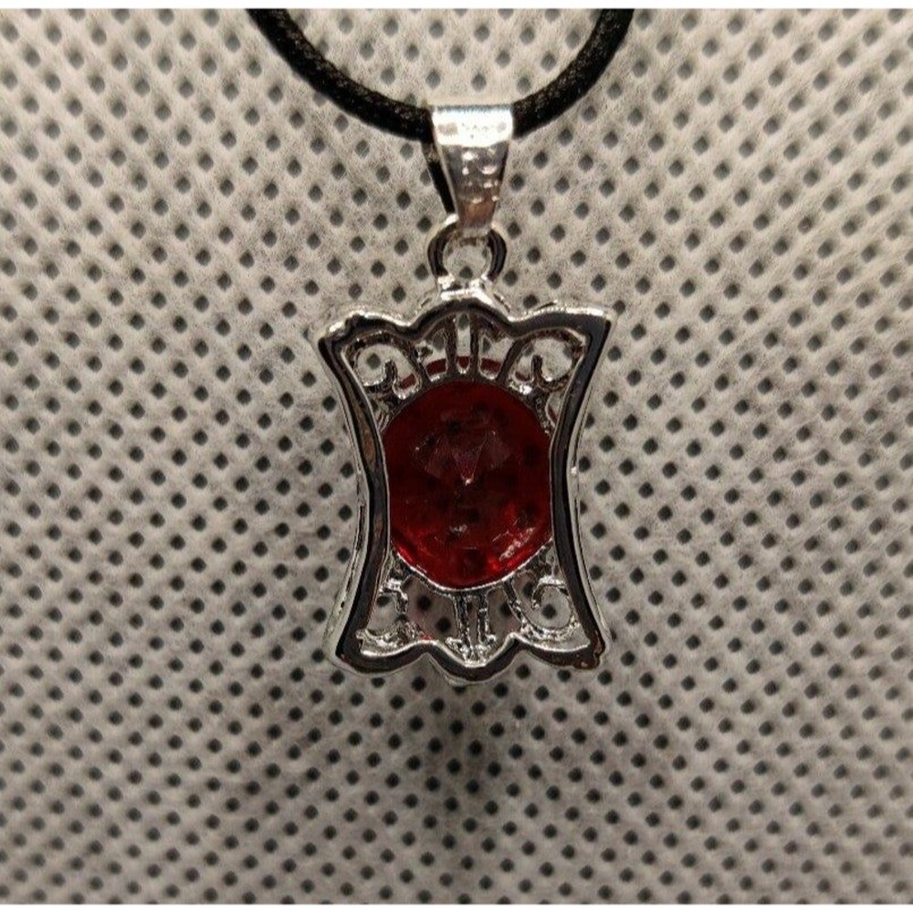 925 Red Rhinestone Pendant - Picture 4 of 4